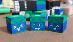 将图片加载到图库查看器，Pushable Little Guy Cubes
